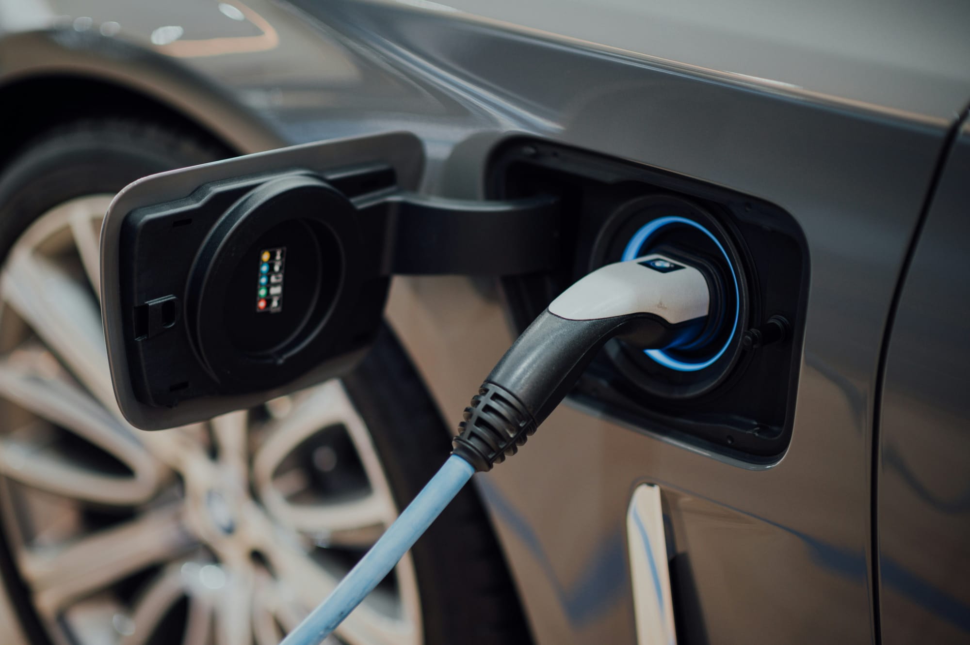 Global EV Market Reaches 26% Share as Regional Dynamics Diverge Sharply